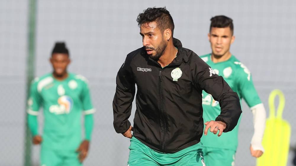 الجماهير الرجاوية "الغاضبة" تجدد رفضها لاستمرار محسن متولي في النادي