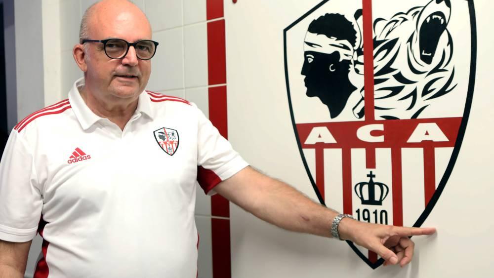 Leca, le président d'Ajaccio part du club malgré la montée en Ligue 1