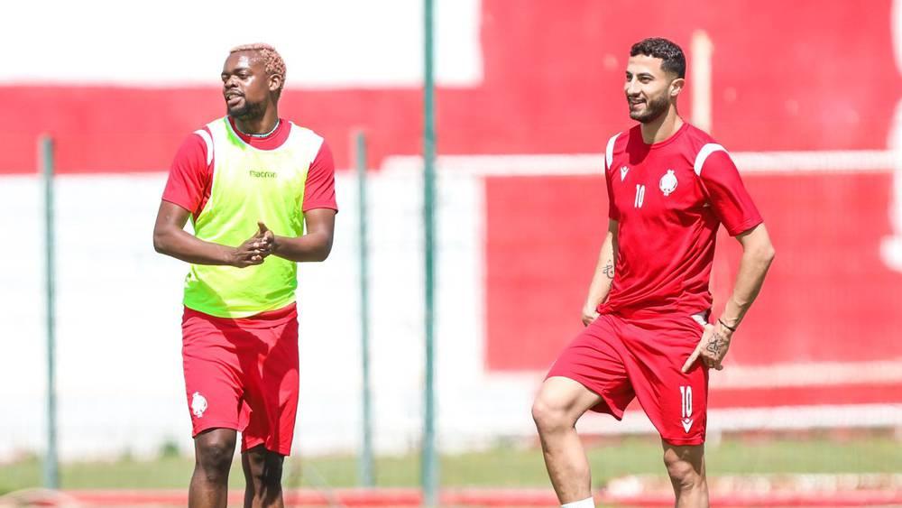 بعثة الوداد تتجه صوب فاس بعد خوض حصة تدريبية بـ"بن جلون"