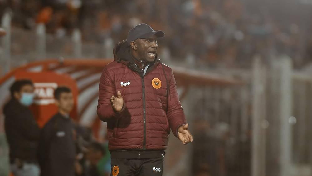 Florent Ibenge :"je veux d'abord féliciter les joueurs pour cet exploit"