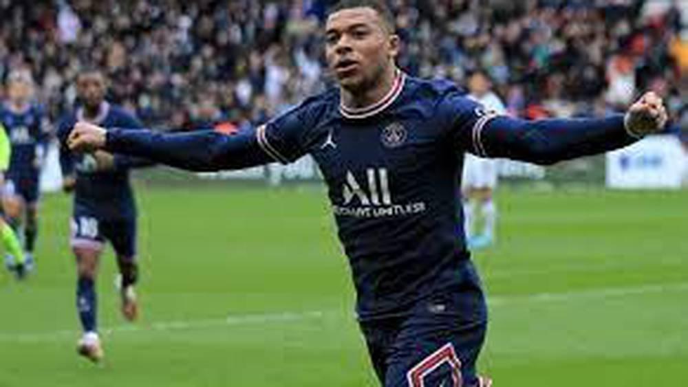 PSG : la mère de Mbappé affirme qu'il n'a pas fait son choix