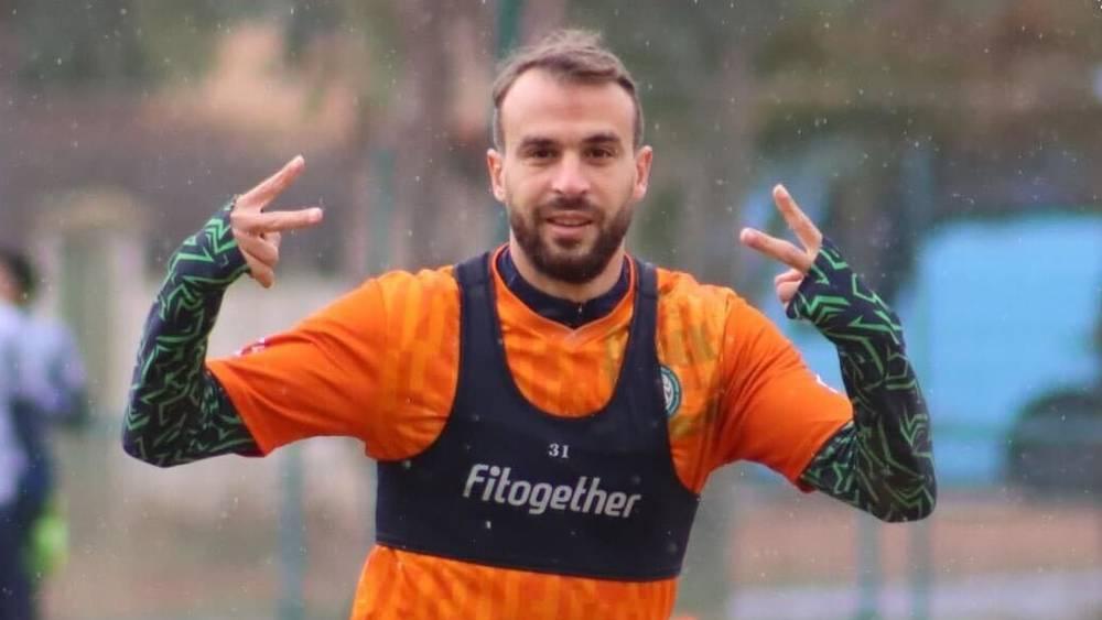 بن شريفية (لاعب أولمبيك خريبكة): "كجزائري مقيم بالمغرب.. أتمنى للوداد التتويج بعصبة الأبطال وتحقيق النجمة الثالثة"