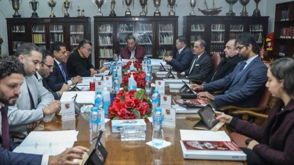 الأهلي يعلن استمراره في دعوته القضائية بالمحكمة الرياضية الدولية ضد "الكاف" في قضية ملعب نهائي العصبة