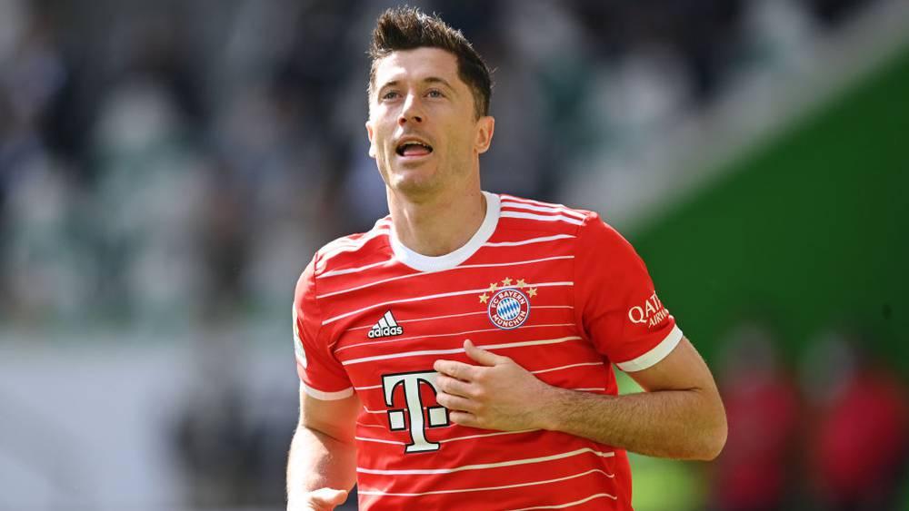 بايرن ميونخ يرد على برشلونة بتحديد المبلغ المطلوب مقابل ليفاندوفسكي