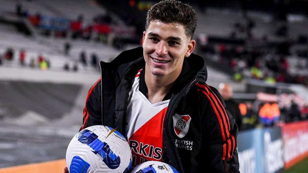 نجم مانشستر سيتي الجديد "ألفاريز" يُسجل ستة أهداف في مباراة واحدة بكأس "كوبا ليبارتادوريس"