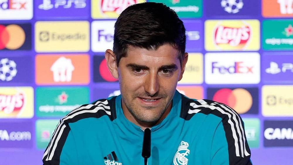 كورتوا: "كل شخص في ريال مدريد لديه الرغبة في الفوز والاستمرار في صنع التاريخ مع الفريق"