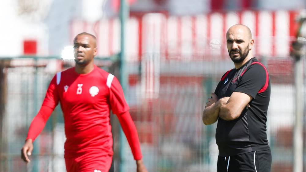 الركراكي يمنح لاعبي الوداد يوميْ راحة إضافييْن والفريق يستأنف تداريبه بعد غد الإثنين