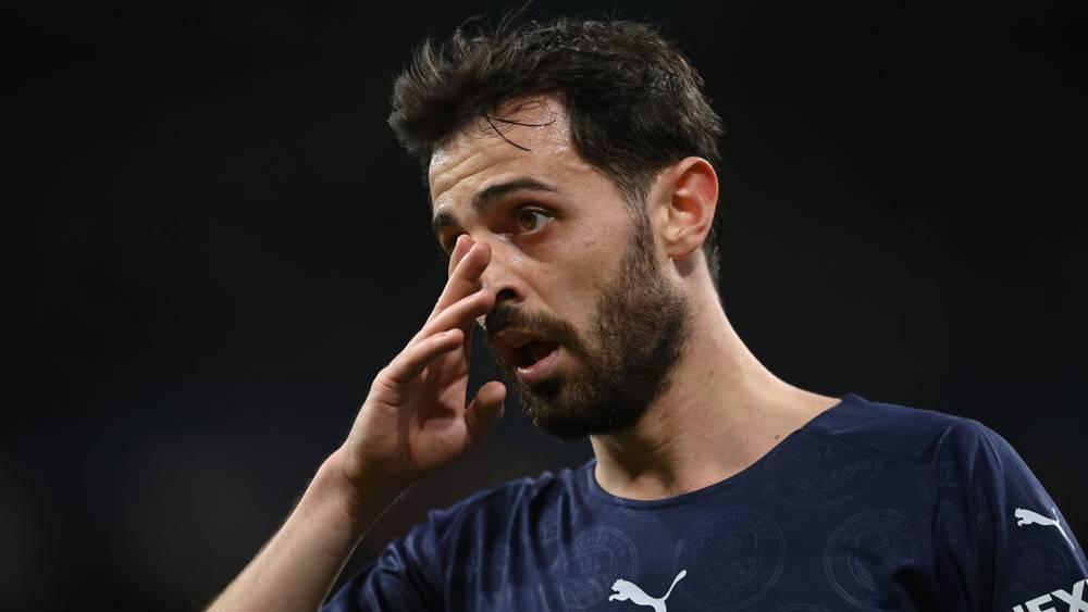 غوارديولا: "برشلونة وبيرناردو سيلفا؟ سيواجهون أوقاتًا صعبة"