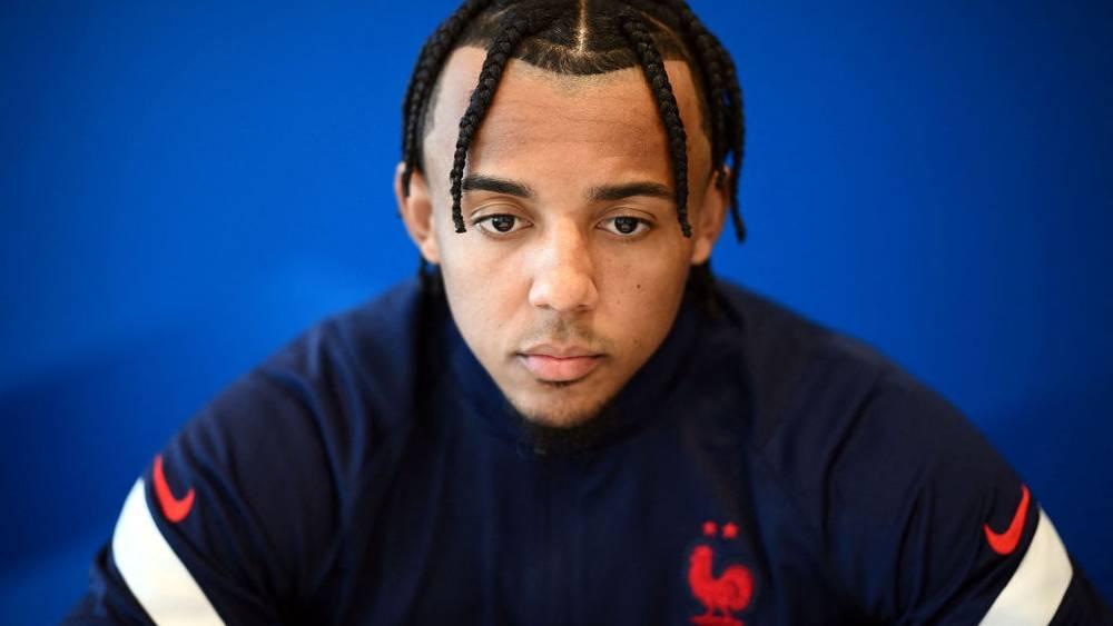 إشبيلية ينتظر عرضًا بقيمة 65 مليون يورو للموافقة على ترك "كوندي" لصالح تشيلسي