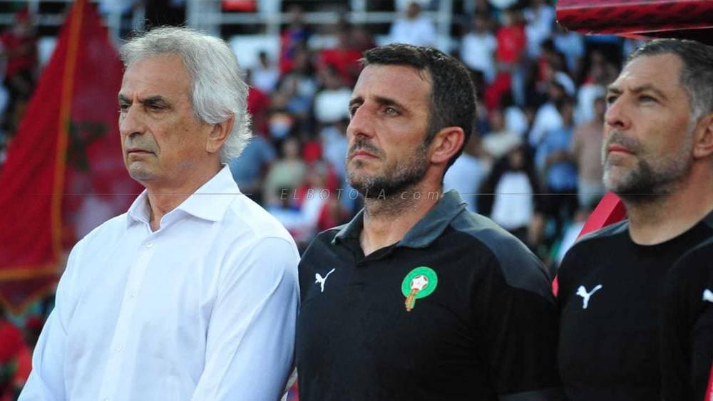 Vahid Halilhodzic félicite ses joueurs après la victoire contre les Bafana bafana