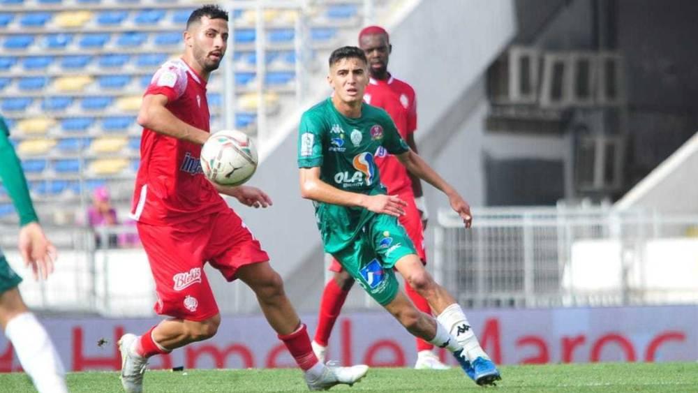 الوداد يفقد خدمات الحسوني أمام الشباب السالمي ونهضة بركان بسبب الإيقاف