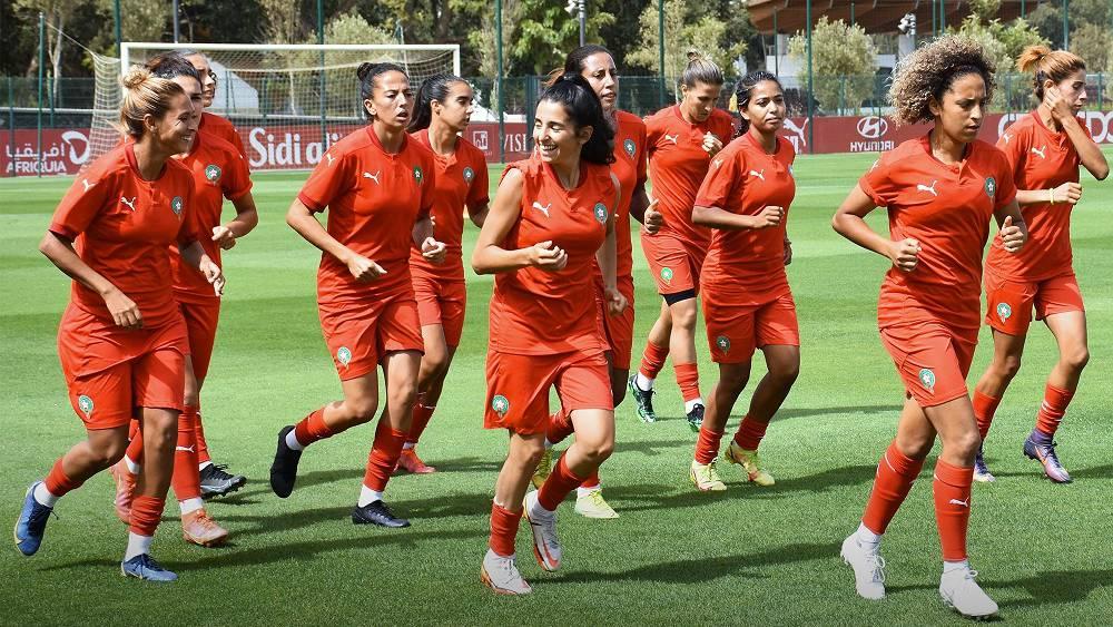 المنتخب المغربي النسوي يجري حصة لإزالة العياء بعد مواجهة زامبيا الودية