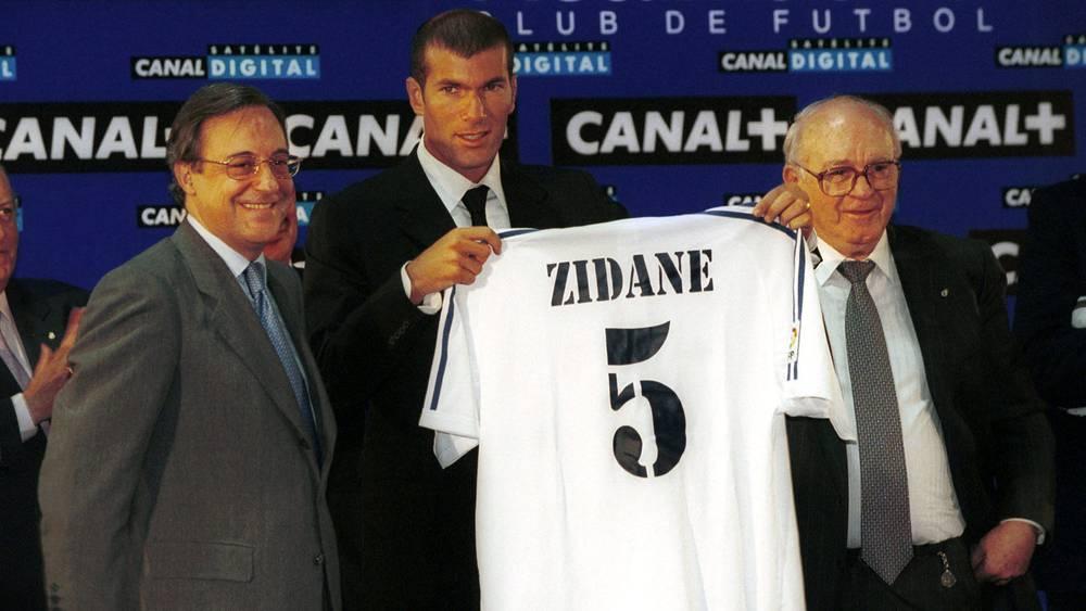 زيدان: "بيريز طلب التعاقد معي في حفل وأخبرني بذلك عبر رسالة كتبها في منديل!"