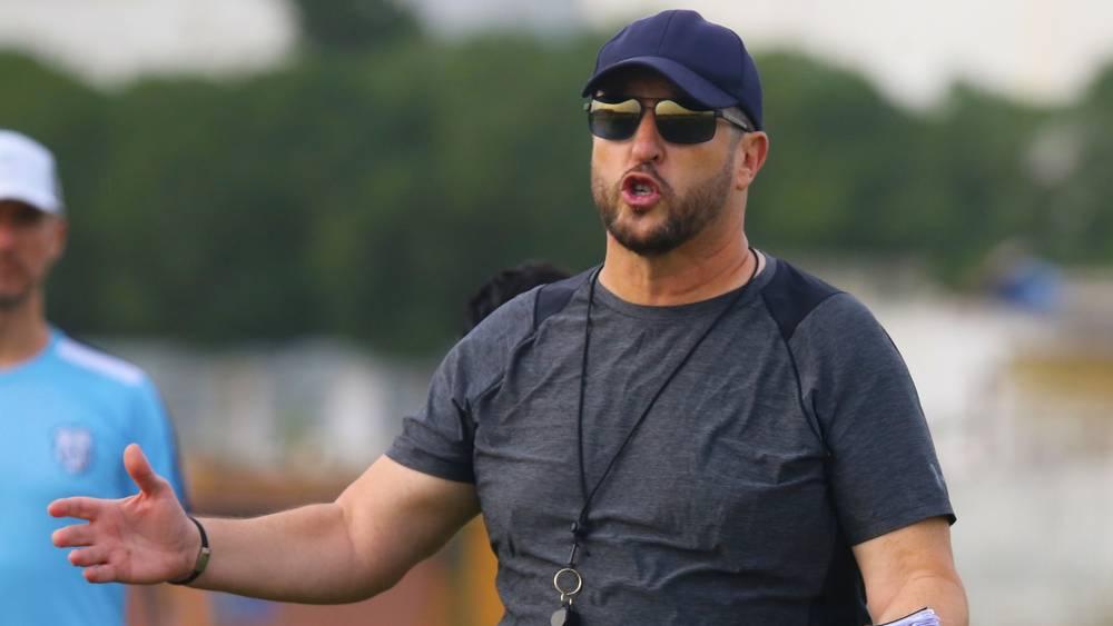 بيدرو بنعلي: "اتحاد طنجة مثل السباح الذي يسبح ليصل لبر الأمان غير أنه يغرق عند الوصول للشاطئ"