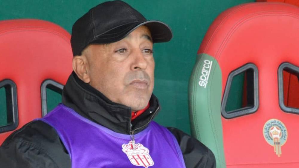 حسنية أكادير: "نُعلن تشبثنا بمدرب الفريق الأول عبد الهادي السكتيوي وننفي ما راج بشأن إقالته"