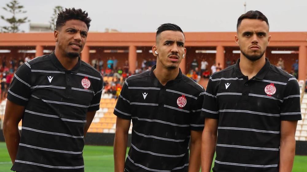 الوداد يخوض حصتين تدريبيتين في البيضاء قبل التوجه غدا الثلاثاء إلى وجدة عبر الطائرة