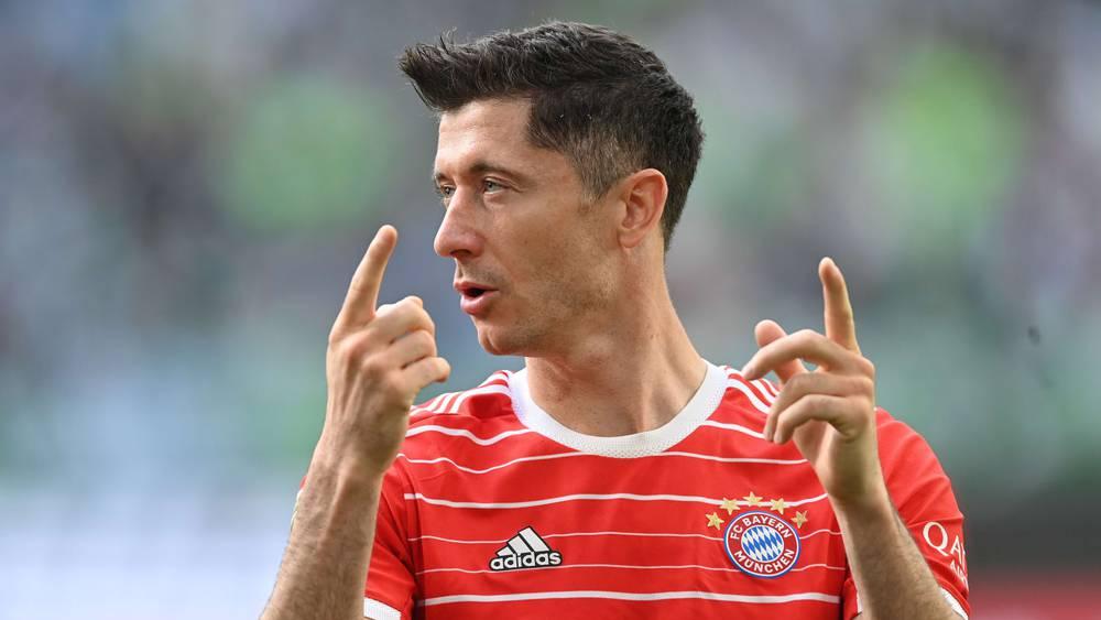 هونيس الرئيس الفخري لبايرن ميونيخ: "على برشلونة ألا يكلف نفسه عناء تقديم عرض لليفاندوفسكي"