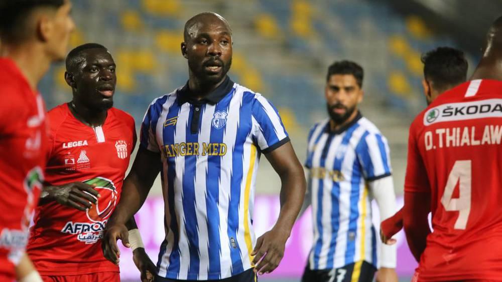 حفل غنائي في ملعب "أكادير الكبير" يتسبب في تغيير موعد مباراة الحسنية واتحاد طنجة من الأحد إلى الإثنين القادم