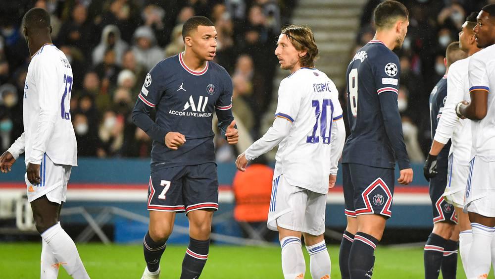 مودريتش: "على مبابي التعايش مع قرار التجديد.. لا يوجد لاعب أكبر من النادي وبنزيما يستحق الكرة الذهبية"