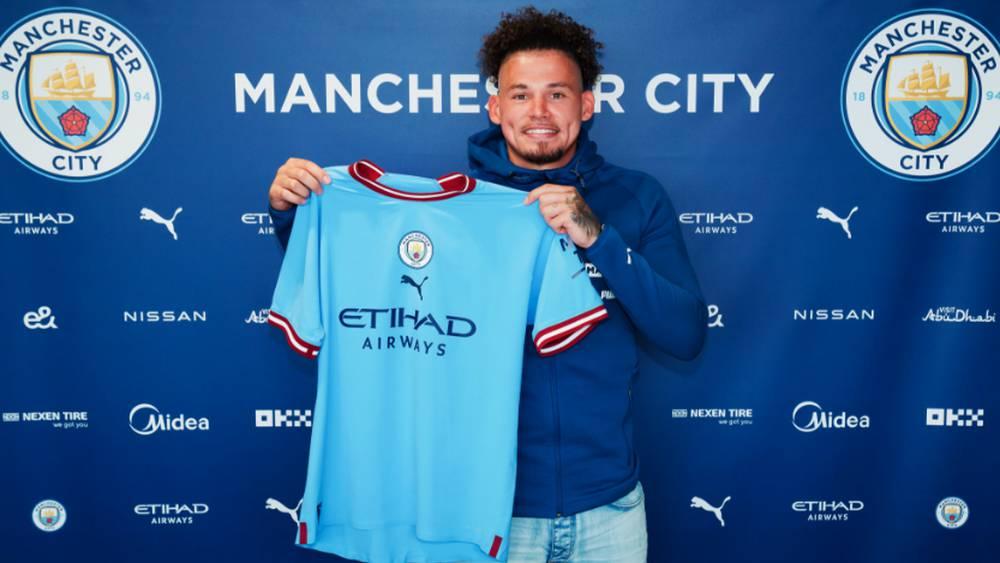 رسميًا/ مانشستر سيتي يُعزز صفوفه بنجم ليدز يونايتد "كالفين فيليبس"