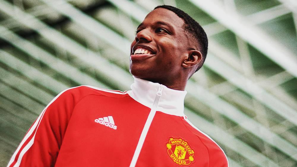 رسميًا/ مانشستر يونايتد يُقدم الهولندي مالاسيا كأول تدعيماته الصيفية