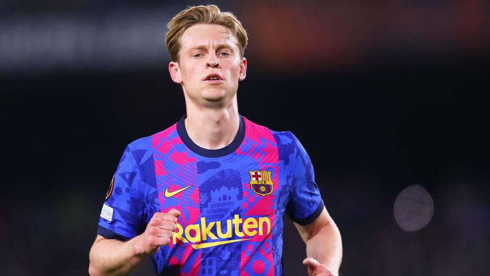 فرينكي دي يونغ يشترط الحصول على "تعويض" من برشلونة قبل انتقاله إلى مانشستر يونايتد