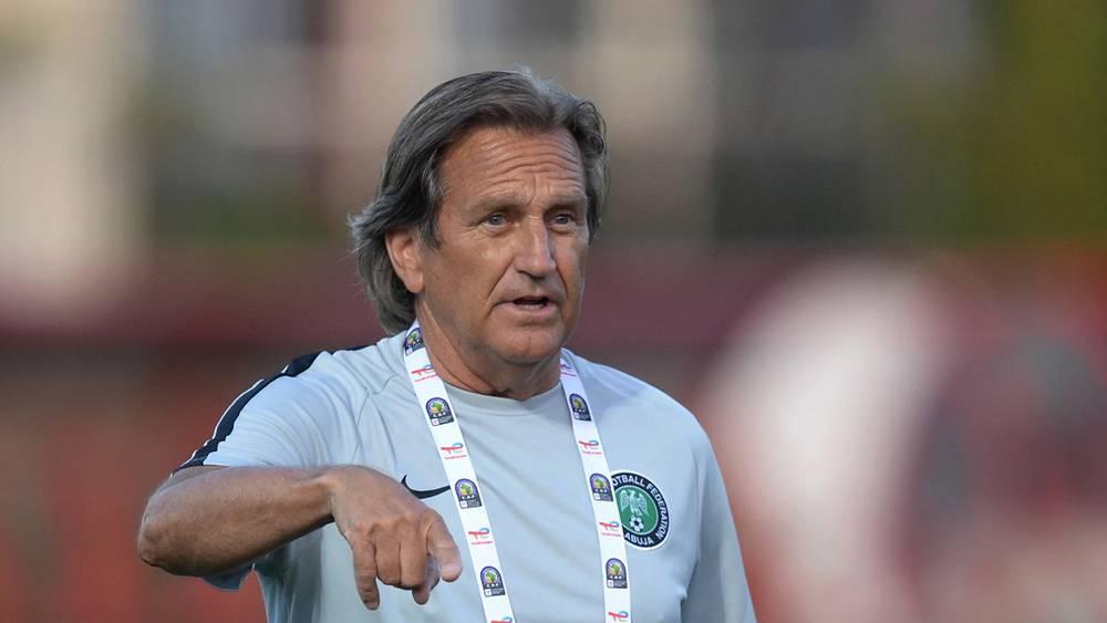 مدرب منتخب نيجيريا للسيدات: "المغرب من أقوى المنتخبات التي شاهدتها في أفريقيا لكننا جئنا من أجل التتويج باللقب"