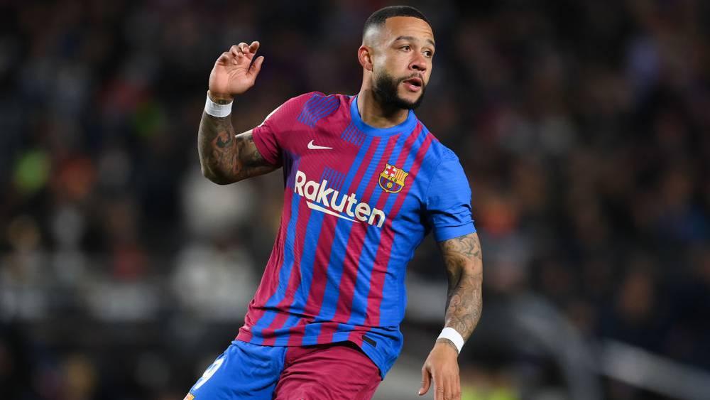 بعد التعاقد مع ليفاندوفسكي.. أيام ممفيس ديباي في برشلونة باتت معدودة