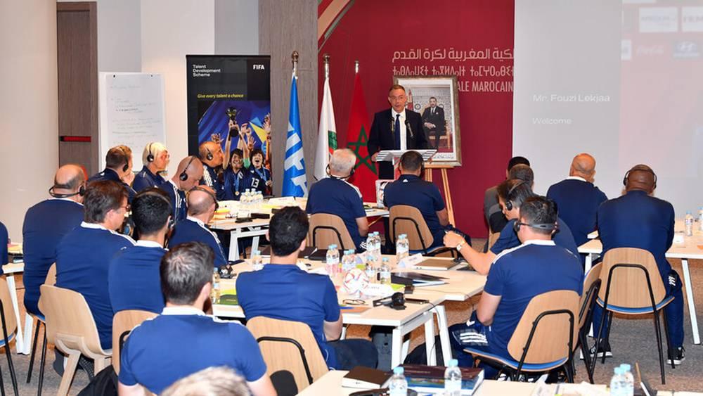 "الفيفا" يواصل الإشادة بالمغرب: "البلاد تبذل مجهودات هائلة على مستوى الرياضة الأفريقية ويمكن الاستشهاد بها كمثال"