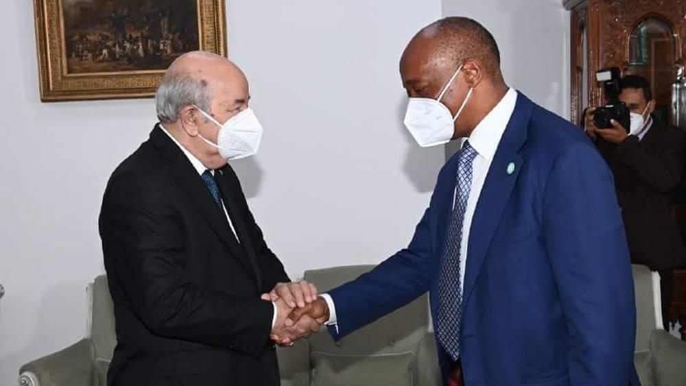 موتسيبي يلتقي بتبون أثناء زيارته للجزائر