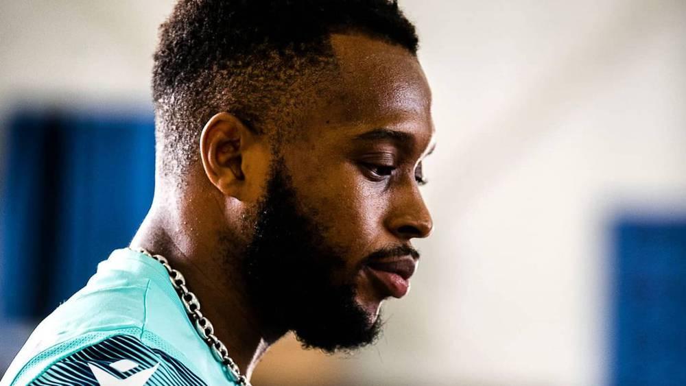 شيخ دوكوري المنضم حديثا لكريستال بالاس ضحية عملية ابتزاز من أشخاص يطالبونه بالمال مقابل عدم كشف ادعاءات بحصوله على هوية مزورة