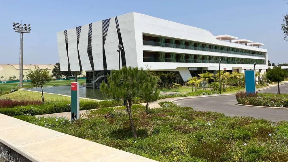 المركز الطبي لمركب محمد السادس لكرة القدم يفتح أبوابه أمام الأندية الوطنية لإجراء فحوصات لاعبيها مجانا