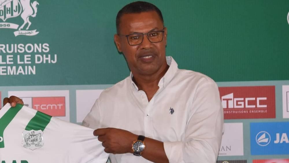 الشابي: "هدفي رفقة الدفاع الجديدي احتلال إحدى المراكز الـ6 الأولى وأنتظر عودة بنشيخة من فرنسا للحديث معه عن الفريق"