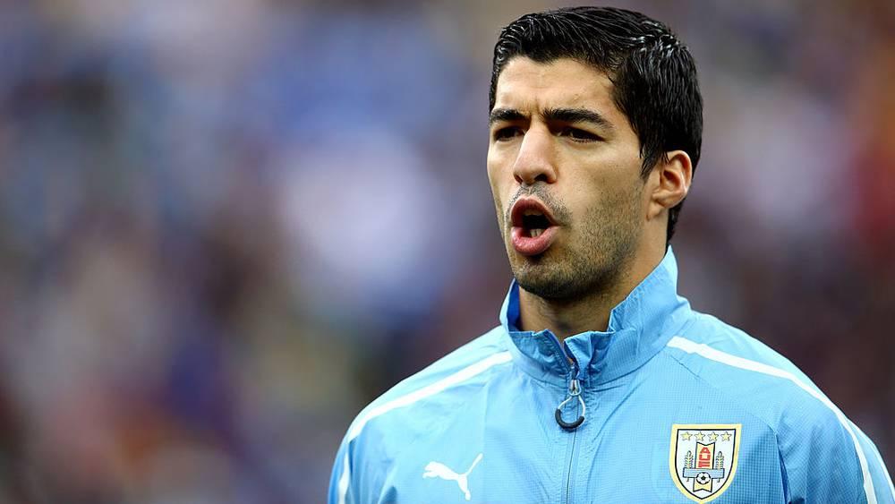 رسميًا/ لويس سواريز يعود إلى وطنه من بوابة "ناسيونال"