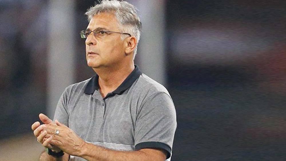 باكيتا يقود حسنية أكادير بمساعدة مواطنيه أندريه ليما والمعد البدني مارسيلو ماركالو وعبد الكريم الجيناني مساعدا ثانيا