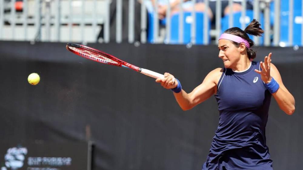 Tennis: Caroline Garcia élimine la N.1 mondiale Iga Swiatek en quart de finale à Varsovie