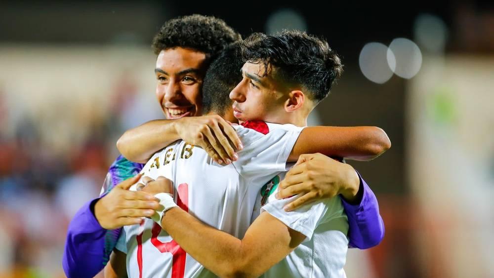 لاعبو المنتخب المغربي لأقل من 20 سنة: "تنتظرنا مباراة مصيرية أمام نظيرنا المصري وسنحقق نتيجة إيجابية تسعد الشعب المغربي"