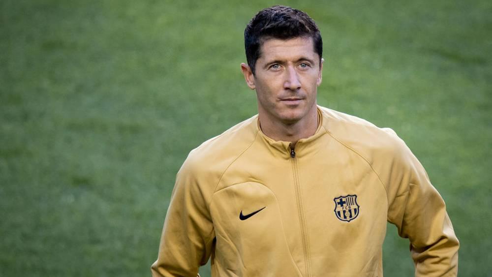 صالح حميديتش: "ليفاندوفسكي بدأ يغلق باب العودة إلى بايرن ميونخ للأبد"