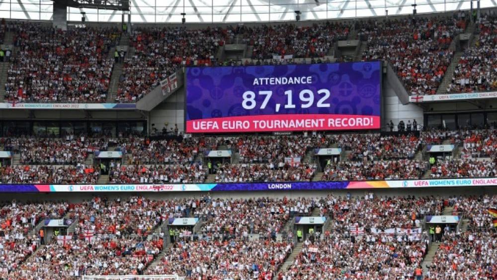 Euro féminin: la finale Angleterre-Allemagne bat le record d'affluence des hommes