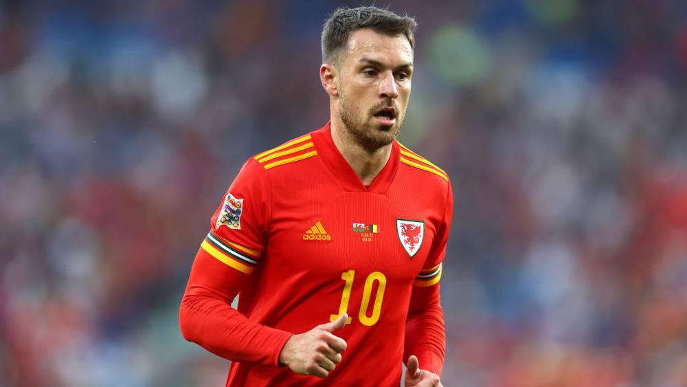 آرون رامسي يتفق مع فريقه الجديد في محاولة لاستعادة لياقته قبل "مونديال قطر"