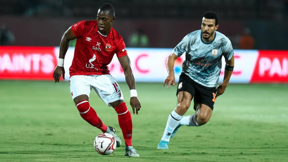 الدوري المصري/ الأهلي يتعثر أمام فاركو ويُقرب اللقب من الزمالك