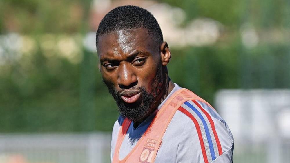 أولمبيك ليون يُكافئ إيكامبي بتعيينه "أحد قادة الفريق" وجماهير النادي تحتج على القرار بسبب سوء علاقتها باللاعب