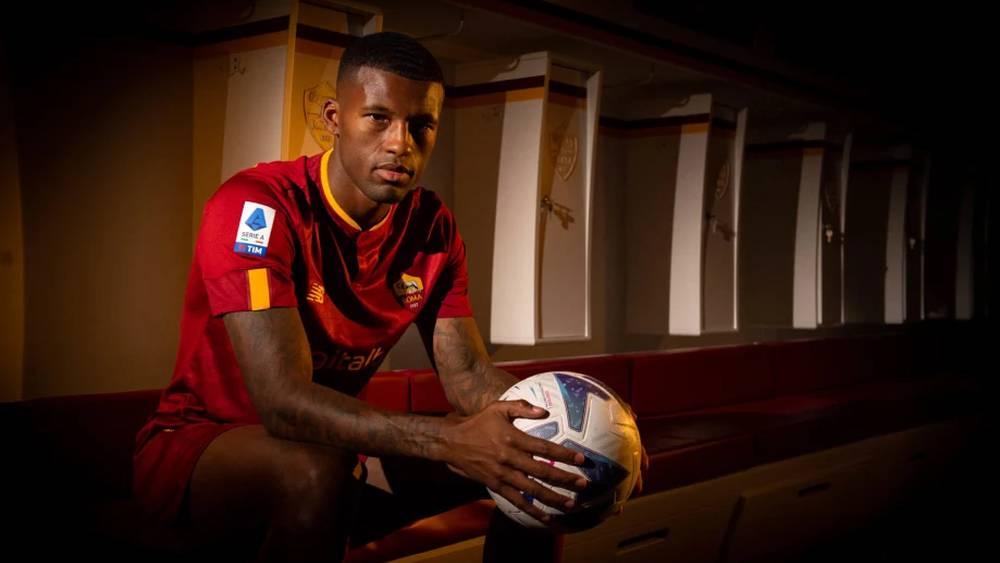 رسميا/ روما يتعاقد مع الهولندي فينالدوم معارًا من باريس سان جيرمان