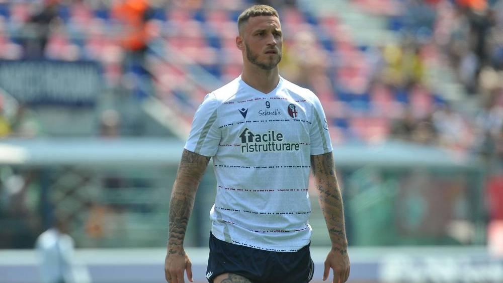 مانشستر يونايتد يطلب التعاقد مع "ماركو أرناوتوفيتش" وبولونيا يرفض العرض الأول