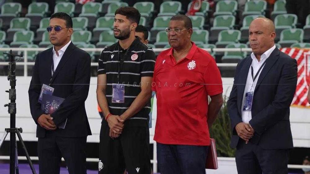 خاص/ جلسة صلح بـ"تقنية الفيديو" تذيب خلافات الماضي بين عموتة وأعضاء مكتب الوداد