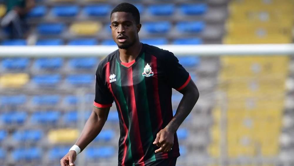 نادٍ سعودي يسعى للظفر بخدمات ديني بورغيس والجيش الملكي متمسك باللاعب