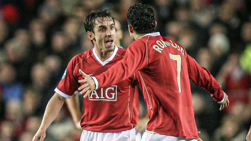 نيفيل لرونالدو: "لماذا يتعين على أفضل لاعب في كل العصور الانتظار أسبوعين لقول الحقيقة؟ قف الآن وتحدث فناديك يحتاج لقائد"