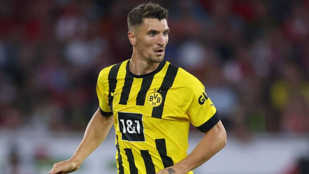 برشلونة يبدأ مفاوضاته لضم توماس مونييه من بوروسيا دورتموند