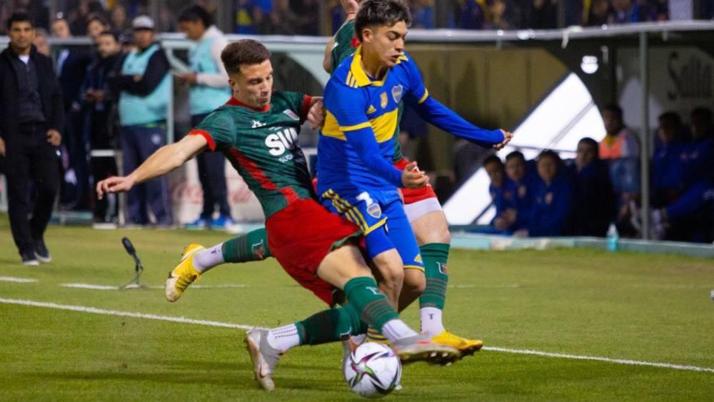 فتح تحقيق في طرد مدافع "أغروبيكواريو" ضد بوكا جونيورز بسبب وجود شكوك بشأن "قضية مراهنات"