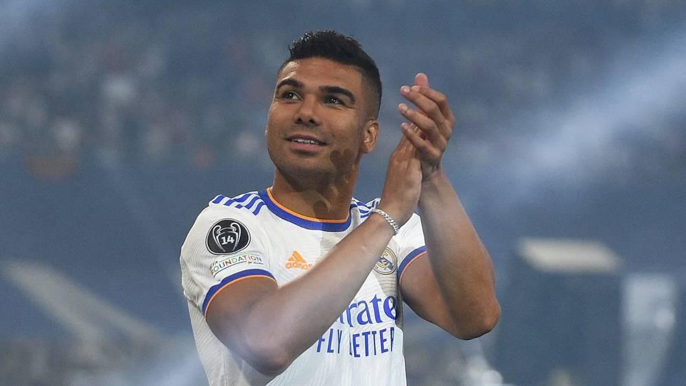 كاسيميرو مودعًا ريال مدريد: "لن أرد للنادي ما قدمه لي حتى لو عشت 1000 حياة.. آمل العودة يوما ما"
